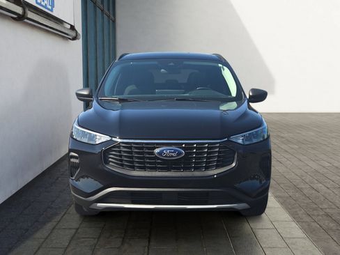 Used 2023 Ford Escape Active w/ Tech Pack #1 AWD/4WD image 8