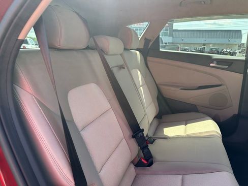 Used 2018 Hyundai Tucson SE AWD/4WD image 17