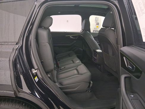 Used 2021 Audi Q7 3.0T Prestige w/ Prestige Package image 32
