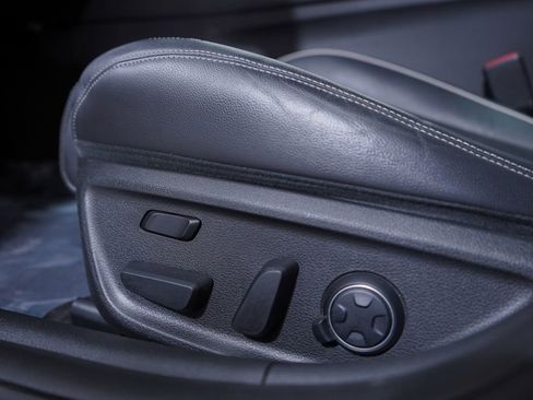 Used 2021 Genesis G70 3.3T image 18