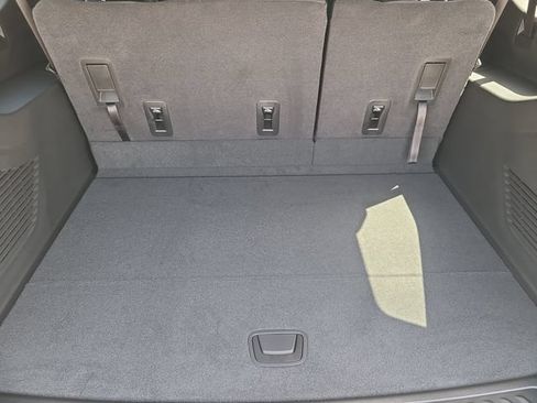 New 2026 Chevrolet Suburban LS w/ LPO, Dark Essentials Package RWD image 9