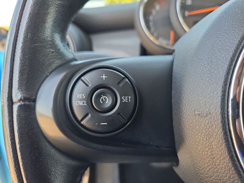 Used 2018 MINI Cooper 4-Door Hardtop FWD image 22