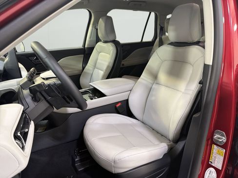 New 2026 Lincoln Aviator 2WD image 10
