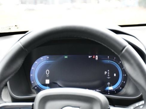 Certified 2023 Volvo XC40 B5 Plus w/ Protection Package Premier image 26