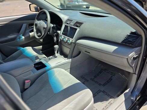Used 2009 Toyota Camry LE FWD image 14