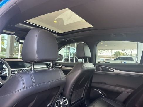 Used 2018 Alfa Romeo Stelvio Ti Sport image 3