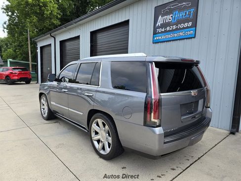 Used 2019 Cadillac Escalade Premium Luxury RWD image 9