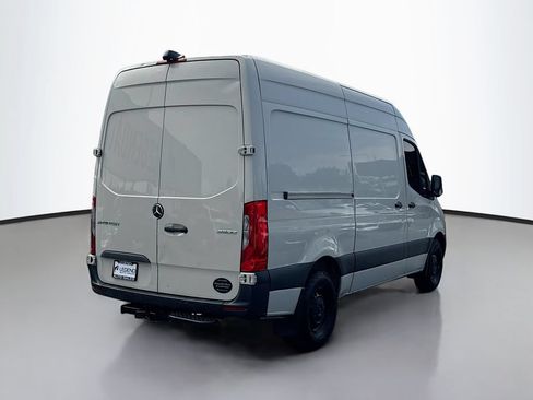 Used 2021 Mercedes-Benz Sprinter 144 Cargo image 5