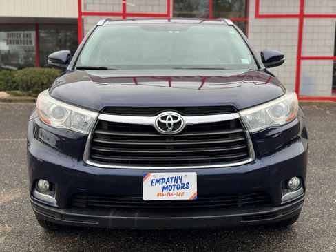 Used 2014 Toyota Highlander Limited w/ Preferred Accessory Package image 8
