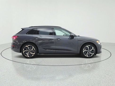 Used 2024 Audi Q8 e-tron Premium Plus AWD/4WD image 4