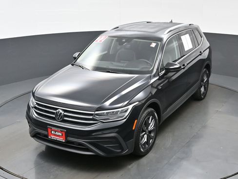 Used 2022 Volkswagen Tiguan SE AWD/4WD image 38