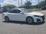Used 2023 Nissan Altima 2.5 SV image 2