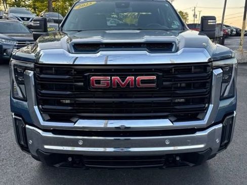 Used 2025 GMC Sierra 3500 Pro w/ 1SA Pro Safety Plus Package AWD/4WD image 7