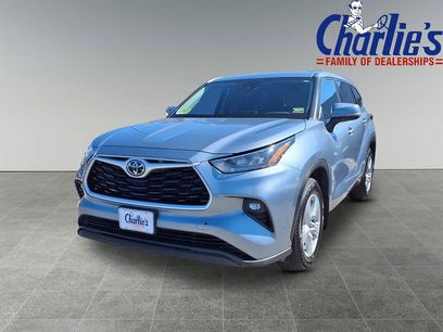 Used 2020 Toyota Highlander LE