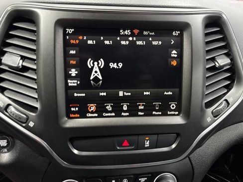 Used 2022 Jeep Cherokee Trailhawk w/ Sound & Nav Group AWD/4WD image 20