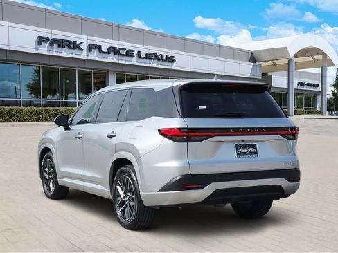 Used 2025 Lexus TX 350 AWD w/ Technology Package image 4