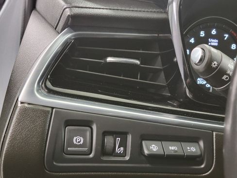 Certified 2023 Cadillac XT6 Premium Luxury w/ Technology Package AWD/4WD image 10