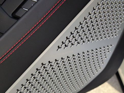 Used 2022 Lamborghini Urus image 15