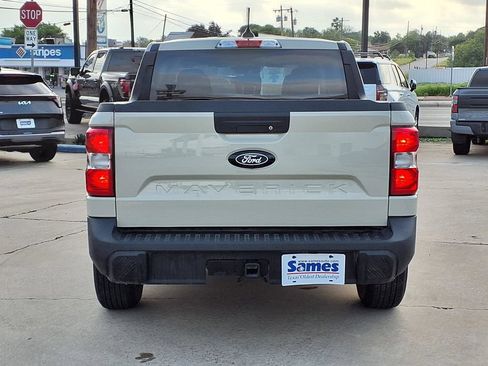 Used 2025 Ford Maverick XL w/ Equipment Group 102A AWD/4WD image 7