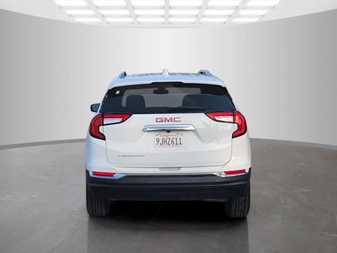 Used 2024 GMC Terrain SLT image 5