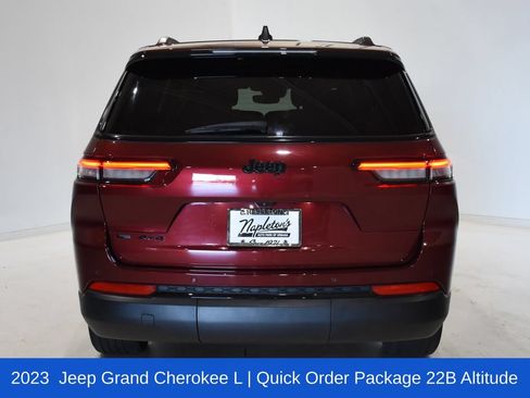 Used 2023 Jeep Grand Cherokee L Laredo AWD/4WD image 5