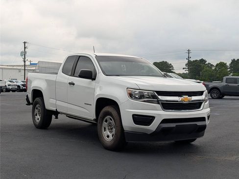Used 2020 Chevrolet Colorado W/T w/ WT Convenience Package RWD image 8