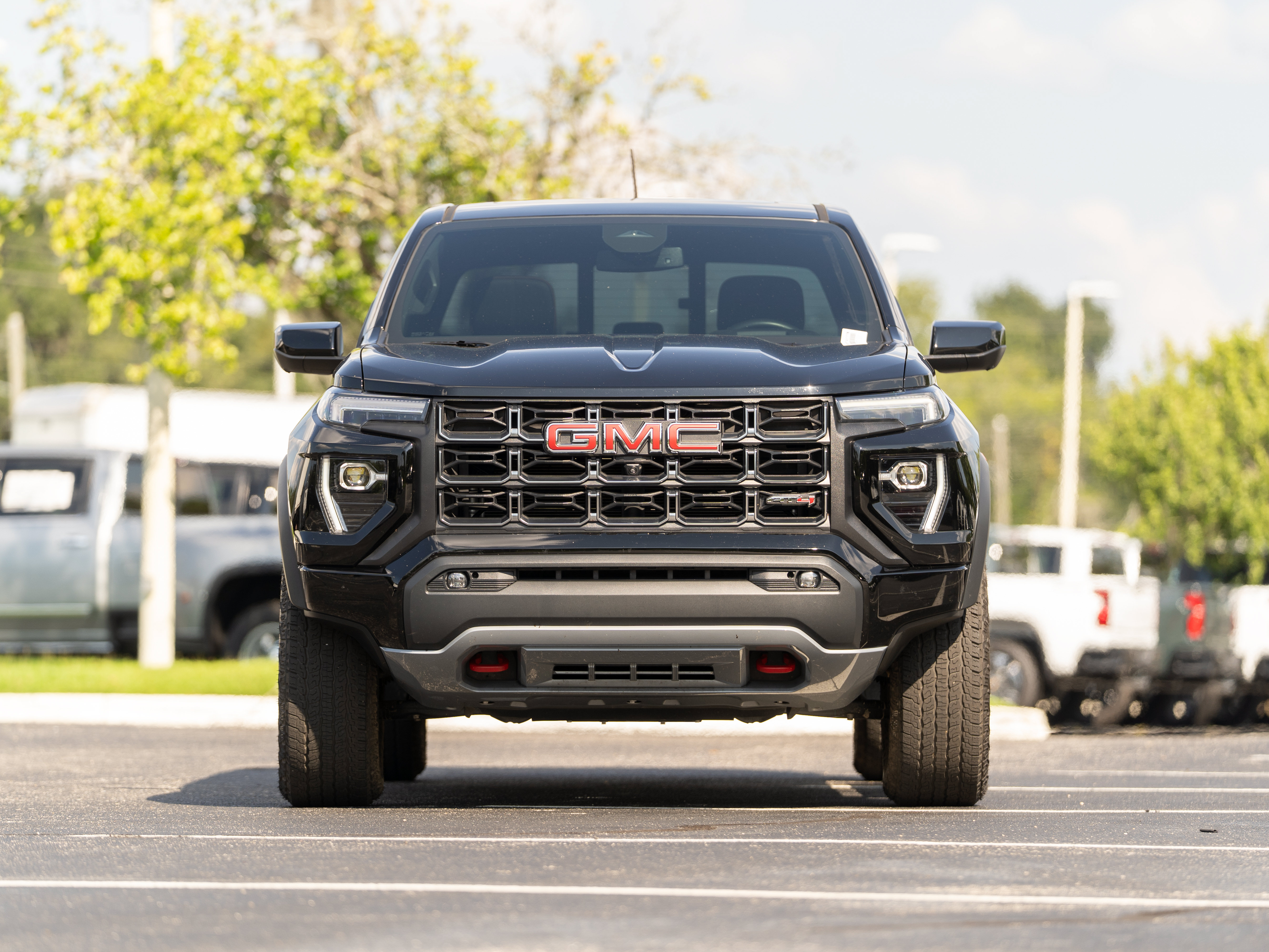 Used 2025 GMC Canyon AT4 w/ Technology Plus Package AWD/4WD image 35