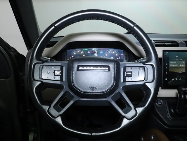 Used 2022 Land Rover Defender 110 X-Dynamic HSE AWD/4WD image 16