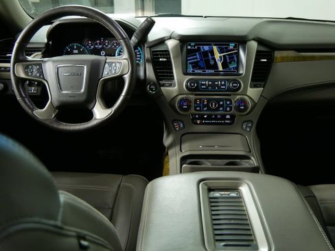 Used 2017 GMC Yukon XL Denali w/ Open Road Package AWD/4WD image 27