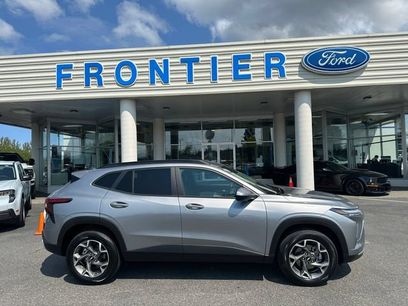 Used 2025 Chevrolet Trax LT