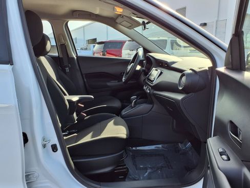Used 2025 Nissan Kicks Play S FWD image 22