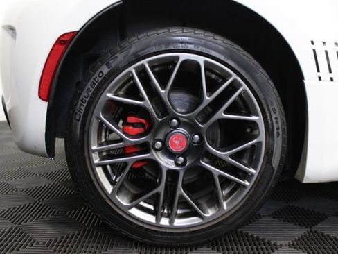 Used 2015 FIAT 500 Abarth FWD image 5