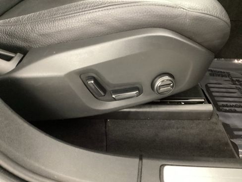 Used 2021 Volvo XC60 T8 Inscription Expression w/ Advanced Package image 9