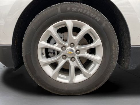 Used 2020 Chevrolet Equinox LS image 16