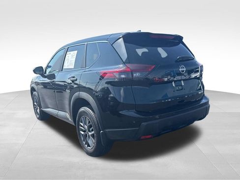 Used 2025 Nissan Rogue S AWD/4WD image 7