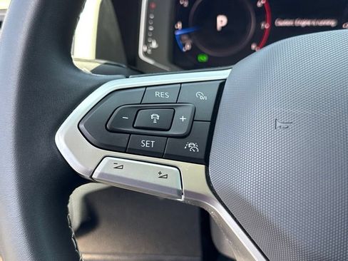 Used 2023 Volkswagen Atlas SEL AWD/4WD image 16
