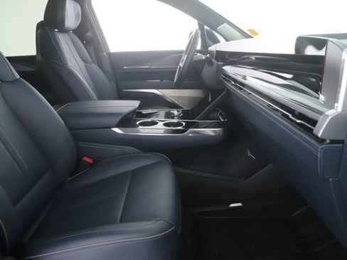 Used 2025 Cadillac Escalade IQ Sport 2 w/ LPO, ONYX Package image 32