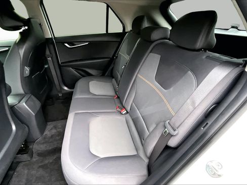 Used 2023 Kia Niro LX FWD image 19