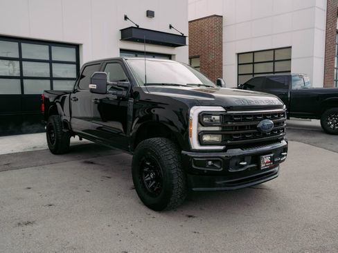 Used 2024 Ford F350 Platinum image 4