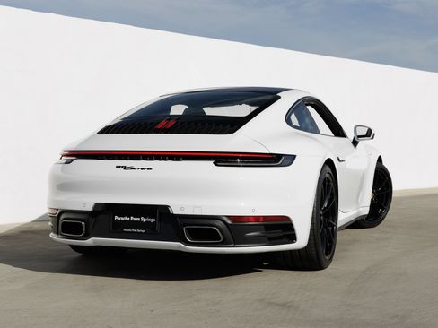 Certified 2022 Porsche 911 Carrera w/ Premium Package RWD image 7