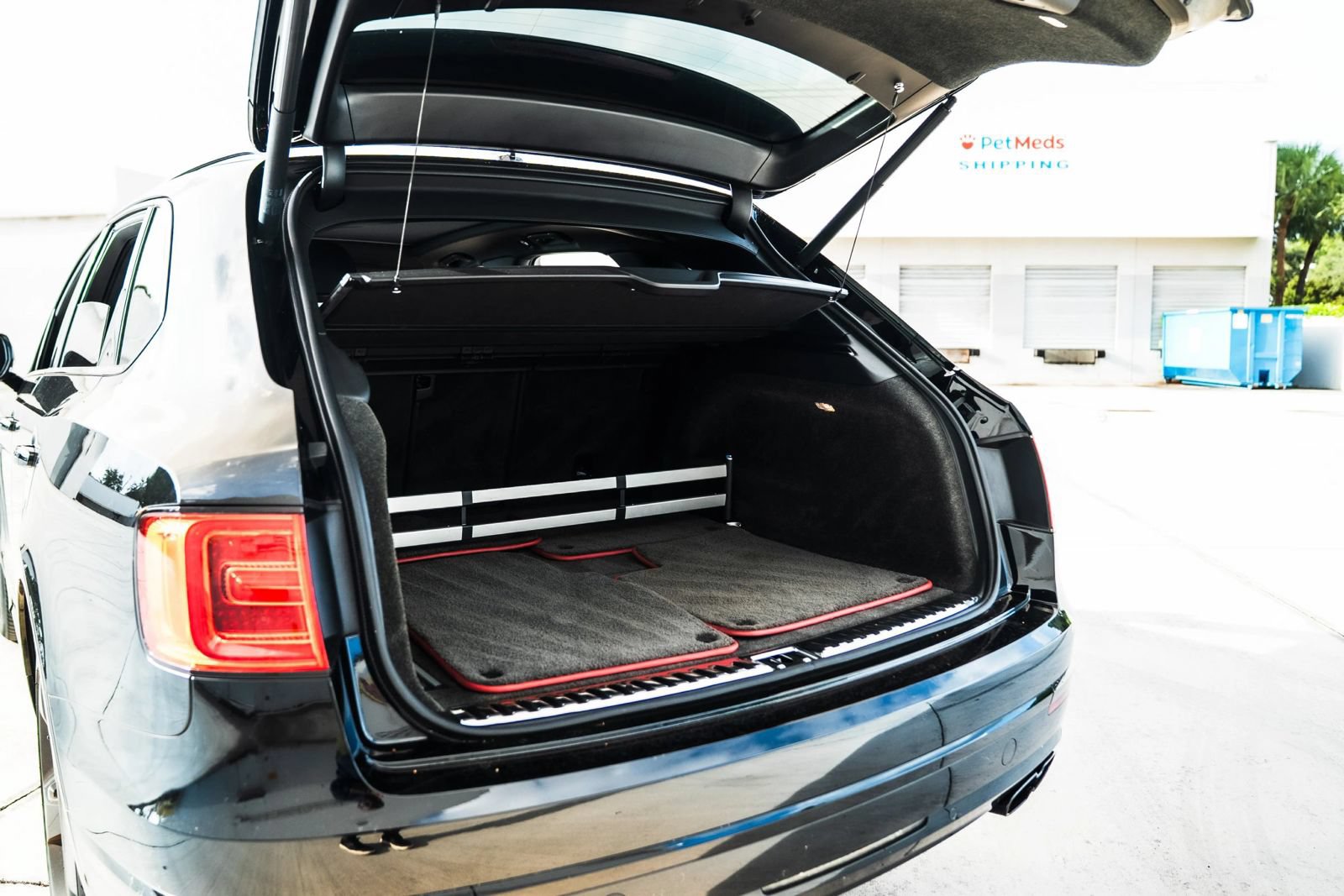 Used 2019 Bentley Bentayga AWD/4WD image 21