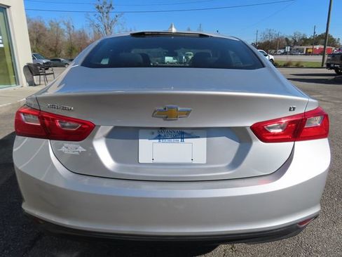 Used 2016 Chevrolet Malibu LT image 10