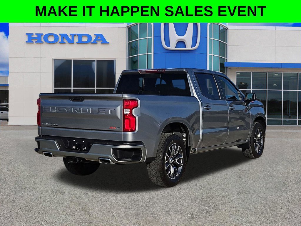 Used 2024 Chevrolet Silverado 1500 RST w/ Convenience Package II AWD/4WD image 3