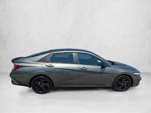 Used 2026 Hyundai Elantra Sport FWD image 4