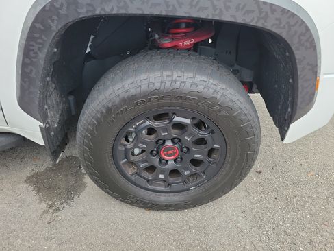 Used 2025 Toyota Tundra TRD Pro AWD/4WD image 6