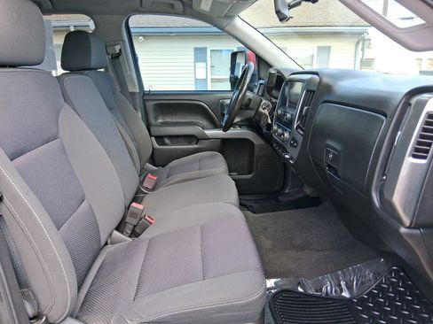 Used 2018 Chevrolet Silverado 1500 LT w/ All Star Edition AWD/4WD image 19