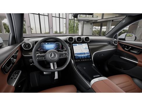 Certified 2024 Mercedes-Benz GLC 300 4MATIC image 3