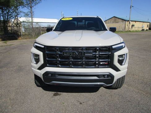 New 2026 GMC Canyon AT4 w/ Nightfall Edition image 4