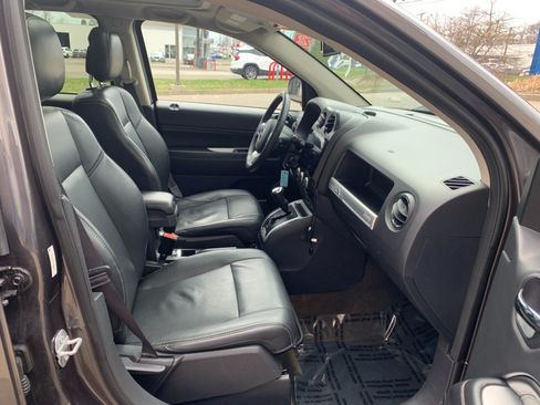 Used 2016 Jeep Compass High Altitude AWD/4WD image 38