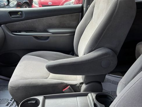 Used 2008 Toyota Sienna LE image 17